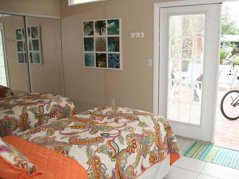 Siesta Key Front Bedroom